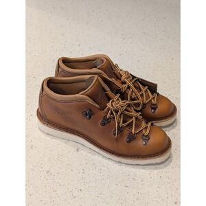 NWOB!‎ Danner Tramline 54304 Women's Brown Tan Leather Hiking Boots Size 7 USA